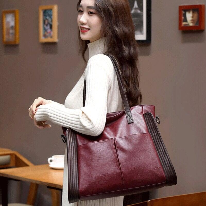 Bolsa Feminina em Couro Genuino - Sophia Luxo