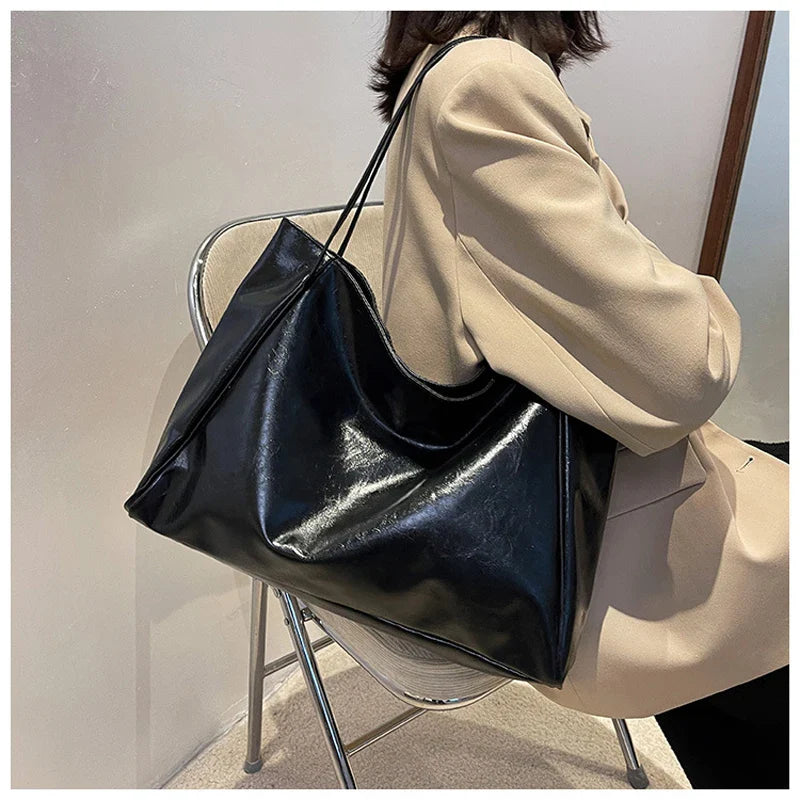 Bolsa Feminina em Couro Genuino - Levy Premium