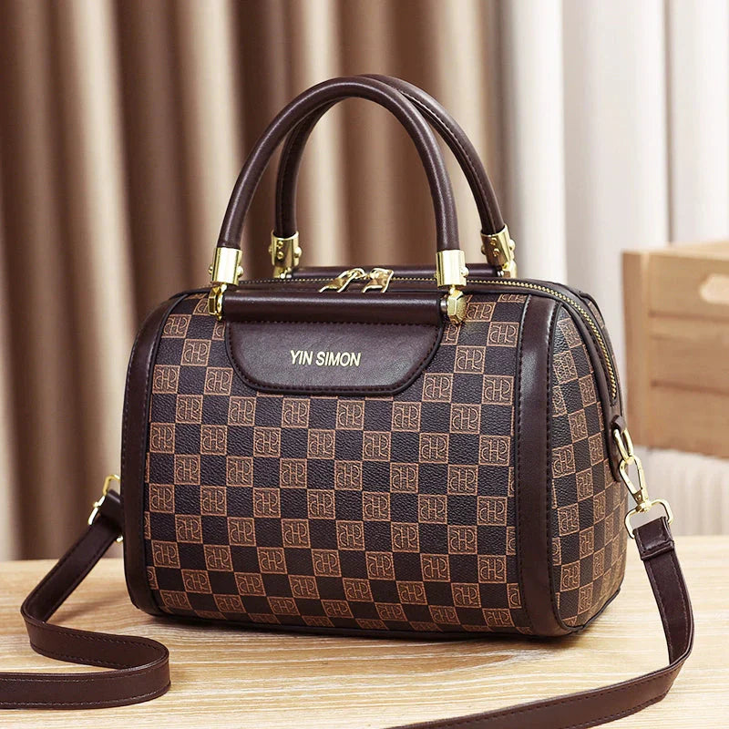 Bolsa Feminina de Couro Genuino - Menezes Ferraz