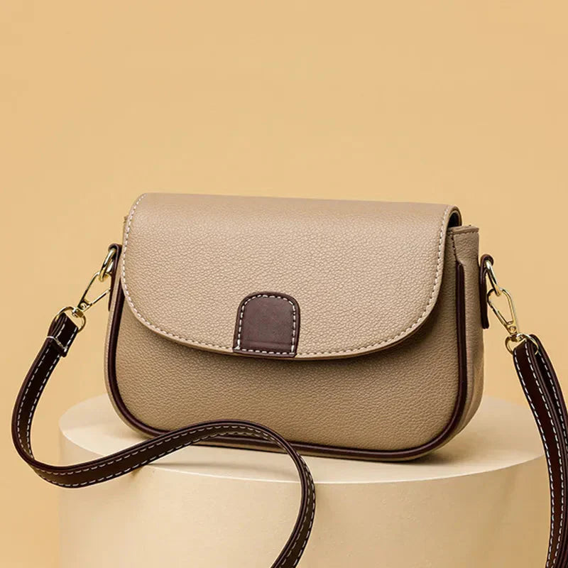 Bolsa Feminina em Couro Genuino - Islandia
