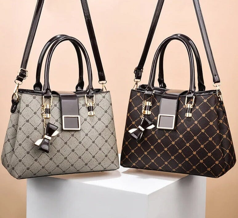 Bolsa Feminina em Couro Genuino - Astonini