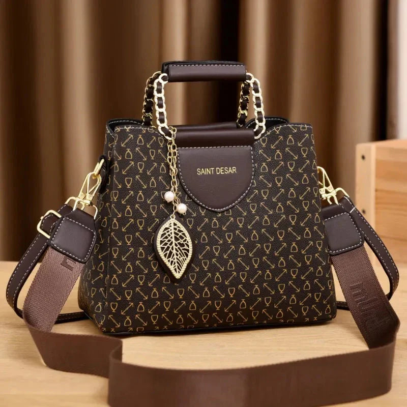 Bolsa Feminina em Couro Genuino - Saint Desar