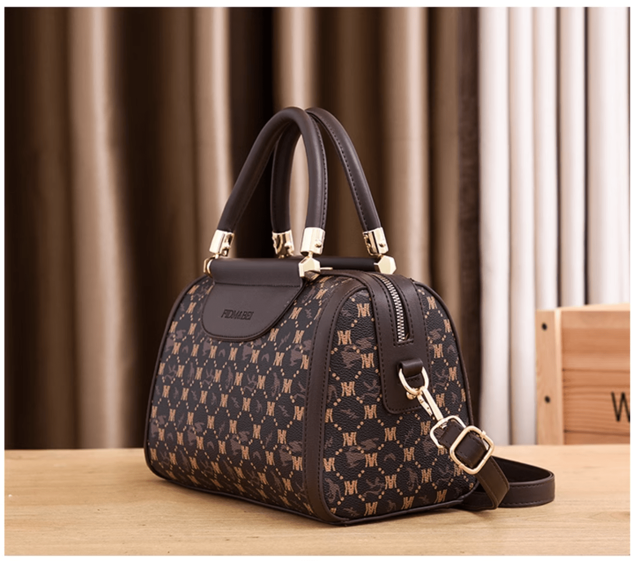 Bolsa Feminina de Couro Genuino - Menezes Ferraz