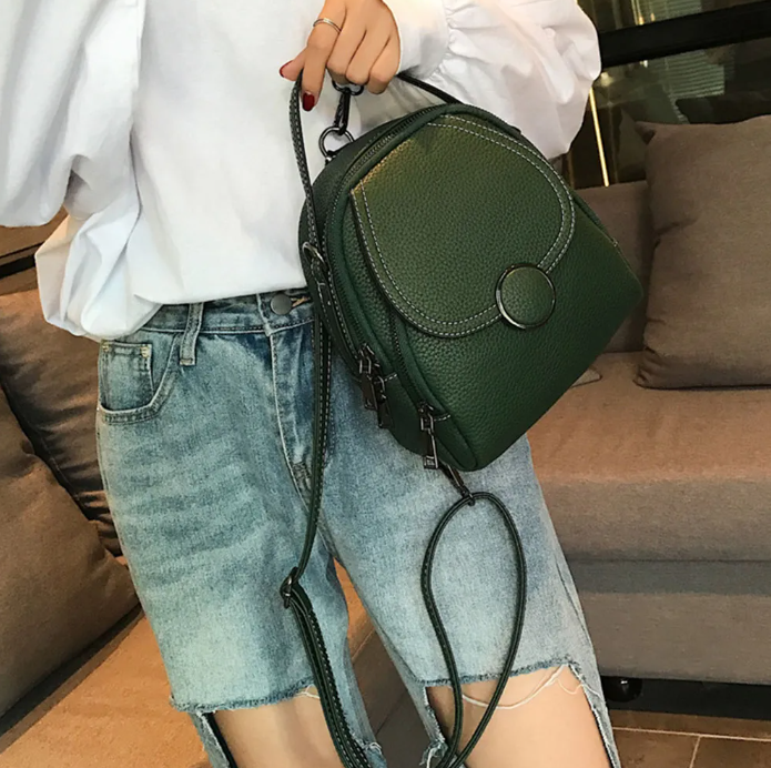 Mochila Feminina em Couro Genuino - Felyciia Premium