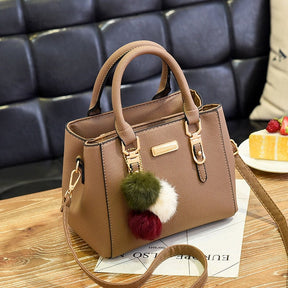 Bolsa Feminina em Couro Genuino - Desirée Luxo + Brinde Exclusivo