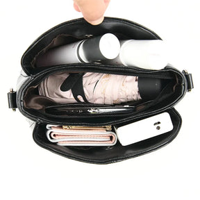 Bolsa Feminina em Couro Genuino - Hernandes Classic [Alça de Brinde]