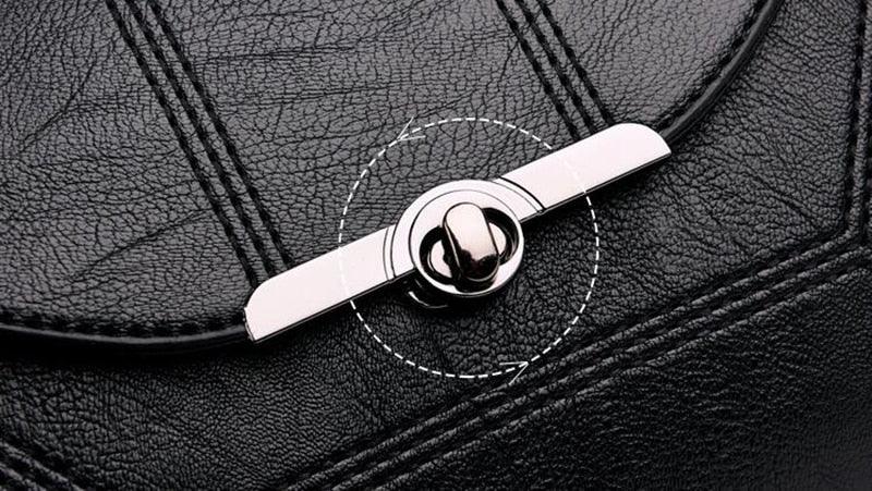 Bolsa Feminina em Couro Genuino - Akyra