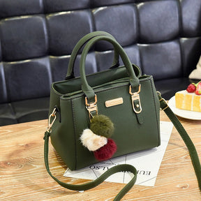 Bolsa Feminina em Couro Genuino - Desirée Luxo + Brinde Exclusivo