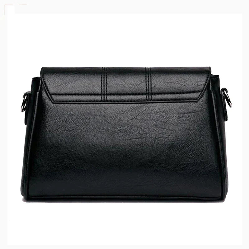 Bolsa Feminina em Couro Genuino - Akyra