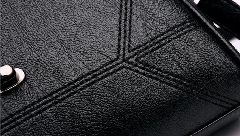 Bolsa Feminina em Couro Genuino - Akyra