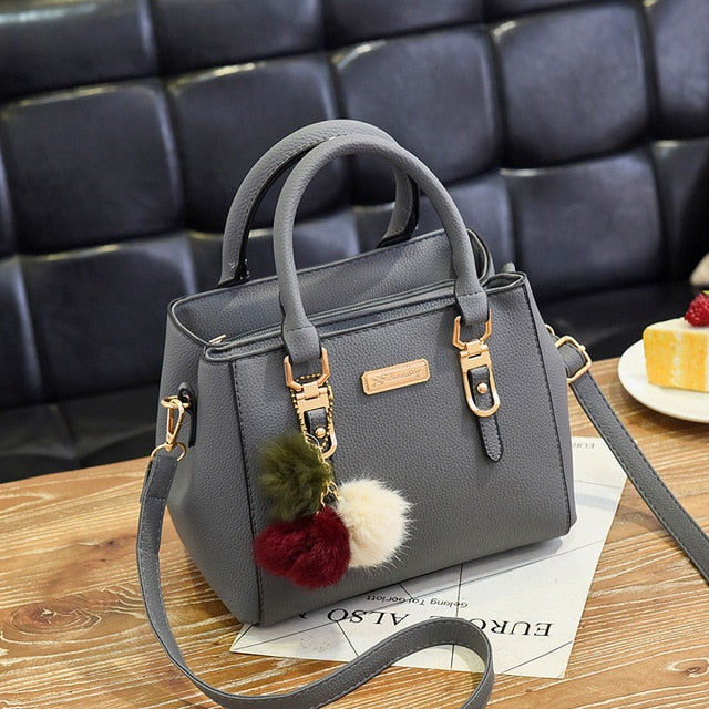 Bolsa Feminina em Couro Genuino - Desirée Luxo + Brinde Exclusivo