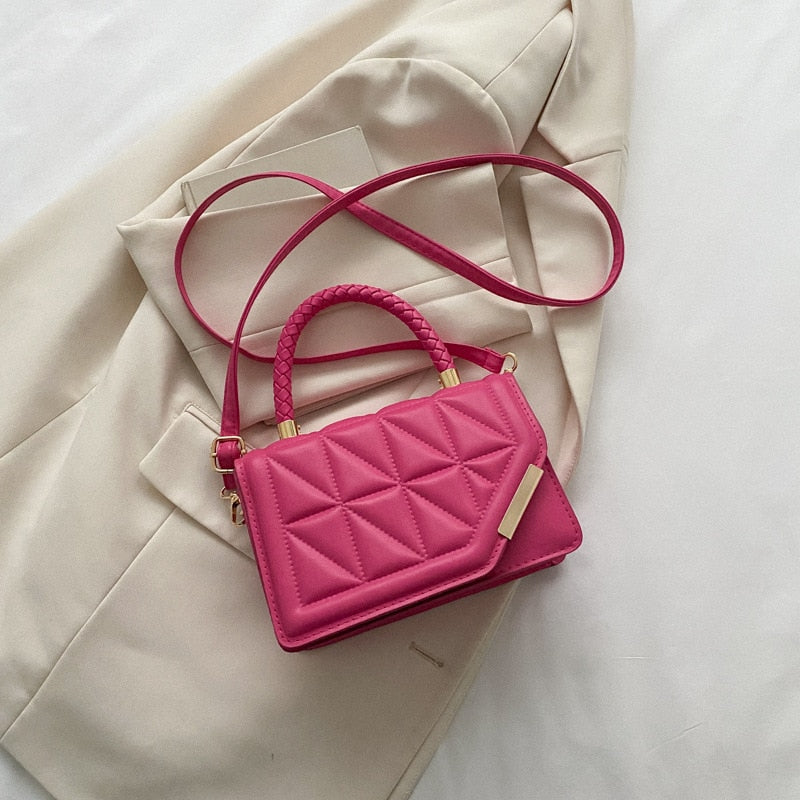 Bolsa Feminina Pequena em Couro Genuino - SaintLuiz