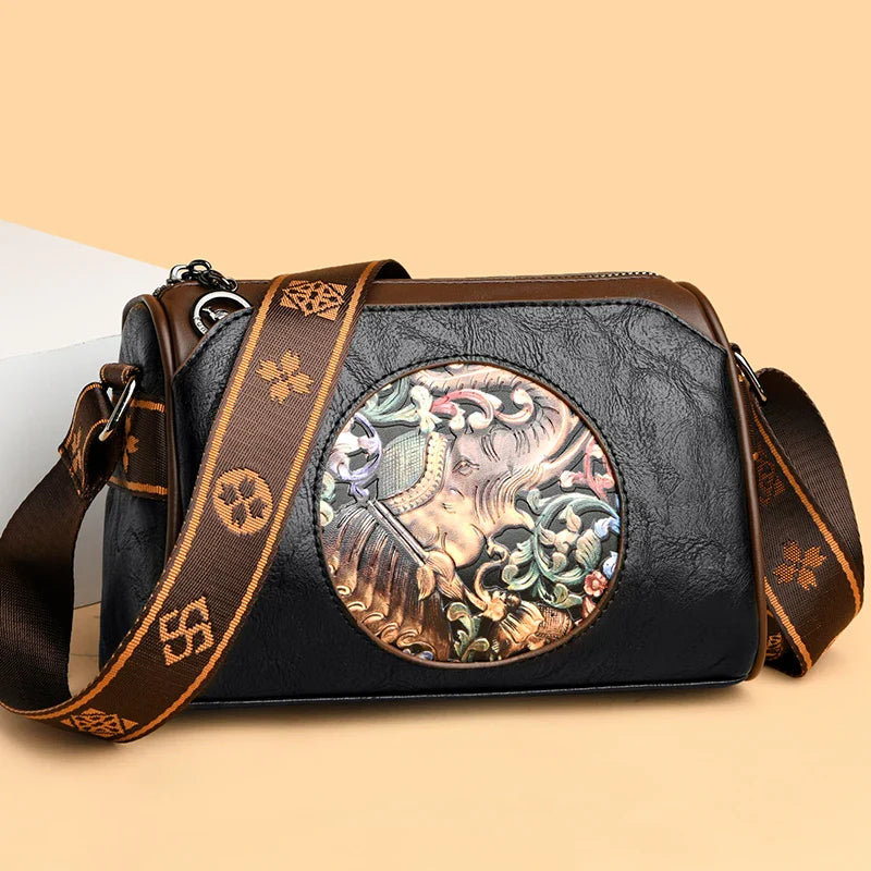 Bolsa Feminina em Couro Genuíno - Chloe Louise
