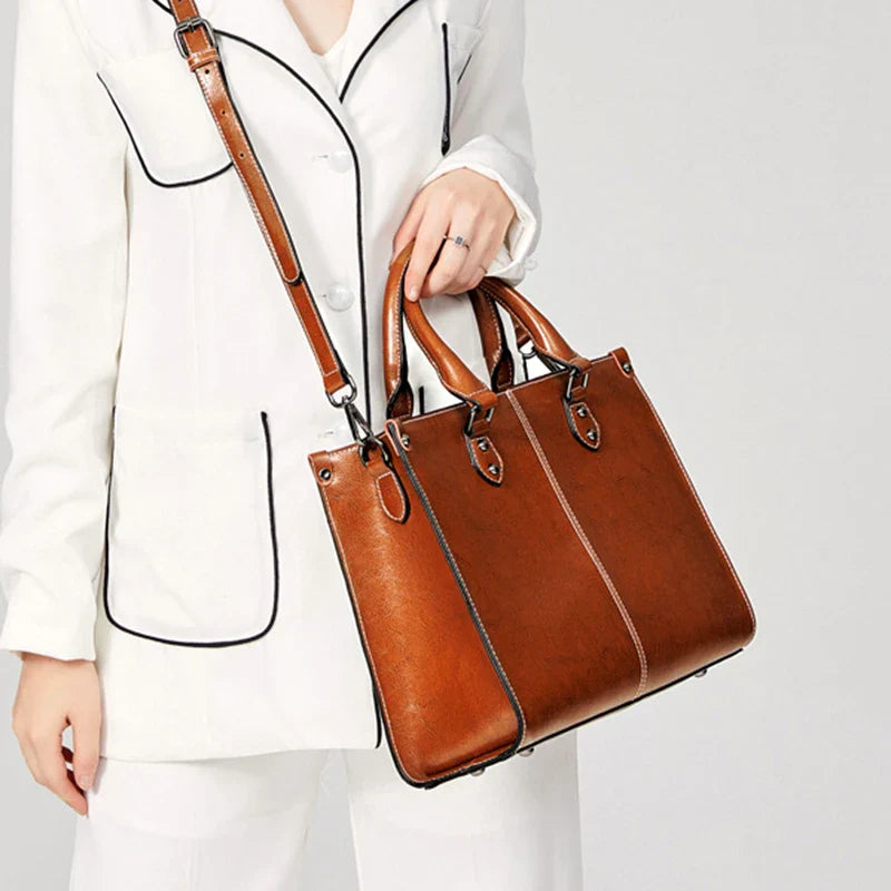 Bolsa Feminina em Couro Genuíno - Laviolette