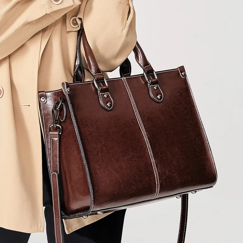 Bolsa Feminina em Couro Genuíno - Laviolette