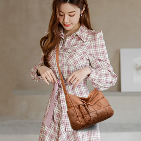 Bolsa Feminina em Couro Genuino - Amy