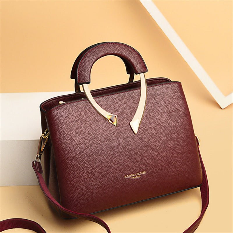 Bolsa Feminina em Couro Genuino - Arabella Vic