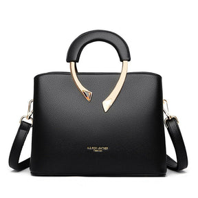 Bolsa Feminina em Couro Genuino - Arabella Vic